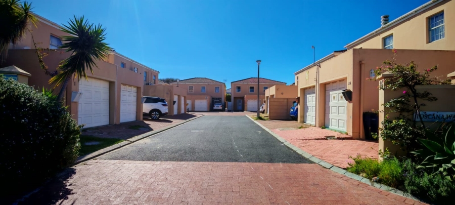 3 Bedroom Property for Sale in Parklands Western Cape